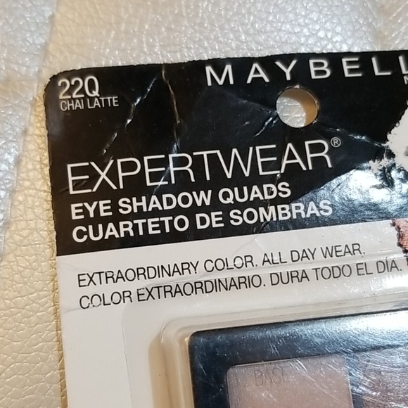 MAYBELLINE New York Eyeshadow Quad - Picture 2 of 5